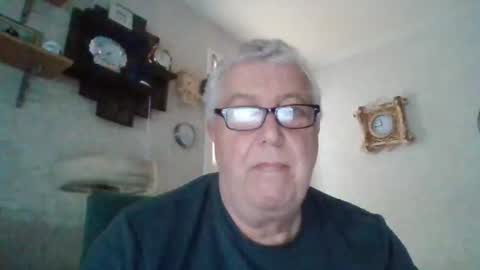 Snapshot of dirtyoldscot1960 chatting on 05/01/26, 10:42 Fergus online show from 05/01/26, 10:42