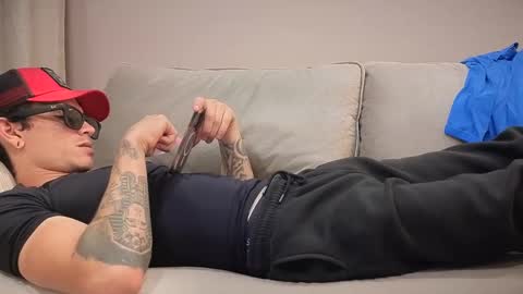 Snapshot of dirtyprettyboi chatting on 01/12/25, 01:05 buy tokens with link online show from 01/12/25, 01:05