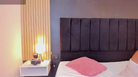 Soffie - Valentina - Yuya  Astro online show from 04/19/26, 06:54