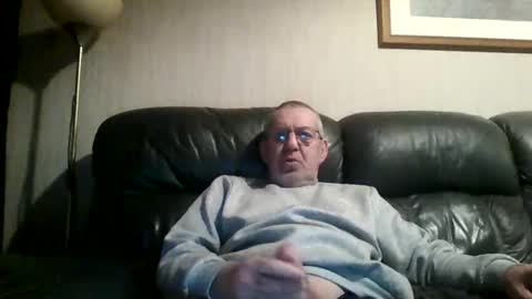 Snapshot of discovery63 chatting on 12/25/24, 07:13 discovery63 online show from 12/25/24, 07:13