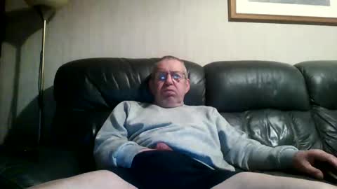 Snapshot of discovery63 chatting on 12/31/24, 04:46 discovery63 online show from 12/31/24, 04:46