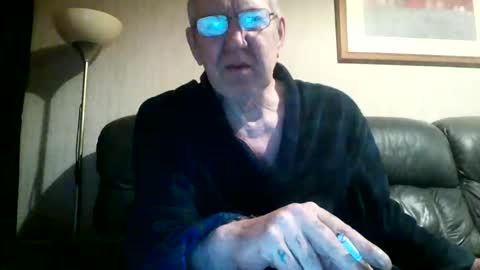 Snapshot of discovery63 chatting on 01/07/25, 01:59 discovery63 online show from 01/07/25, 01:59