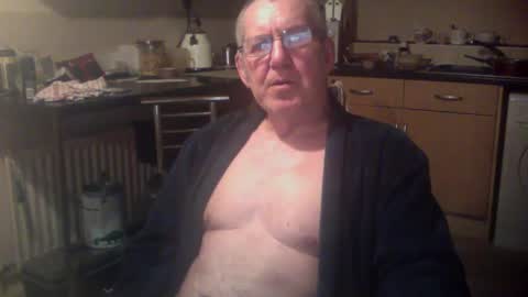 Snapshot of discovery63 chatting on 01/14/25, 07:21 discovery63 online show from 01/14/25, 07:21