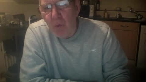 Snapshot of discovery63 chatting on 02/13/25, 08:45 discovery63 online show from 02/13/25, 08:45