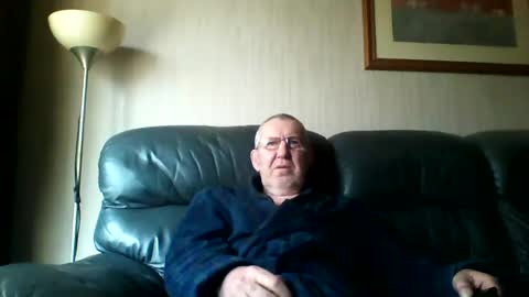 Snapshot of discovery63 chatting on 02/16/25, 11:05 discovery63 online show from 02/16/25, 11:05