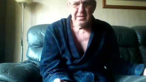 Snapshot of discovery63 chatting on 03/11/25, 11:23 discovery63 online show from 03/11/25, 11:23