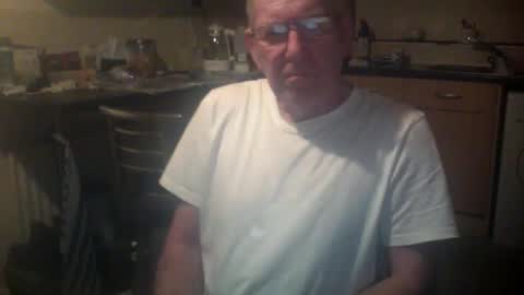 Snapshot of discovery63 chatting on 09/14/25, 07:02 discovery63 online show from 09/14/25, 07:02