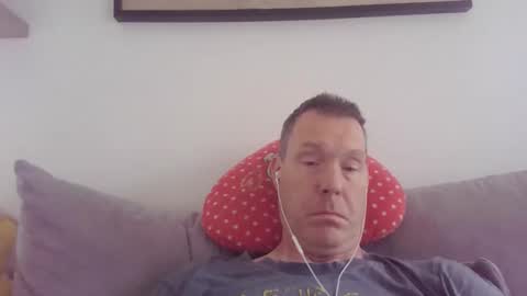 disney0988 online show from 10/26/25, 09:15