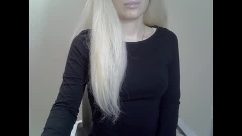 DitaMilton online show from 01/08/25, 09:34