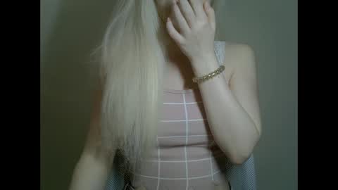 DitaMilton online show from 02/27/25, 08:31