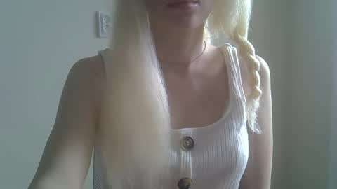 DitaMilton online show from 09/13/25, 10:26