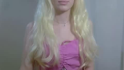 DitaMilton online show from 11/24/25, 08:52