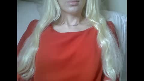 DitaMilton online show from 12/22/25, 08:06