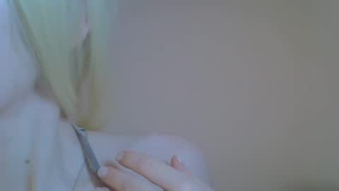 DitaMilton online show from 04/09/26, 08:47