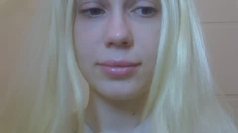 DitaMilton online show from 04/13/26, 07:41