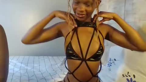 divagodess online show from 10/17/25, 07:22