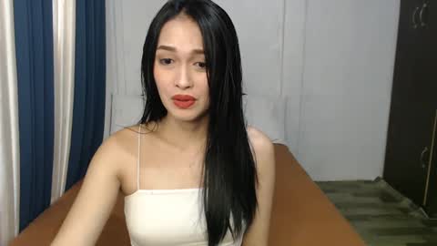 Snapshot of divina_graciaxx chatting on 12/10/24, 03:41 DIVINA online show from 12/10/24, 03:41