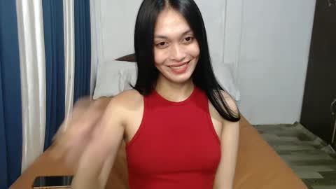 Snapshot of divina_graciaxx chatting on 01/09/25, 03:44 DIVINA online show from 01/09/25, 03:44