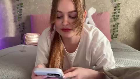Snapshot of divine_hannah chatting on 06/22/26, 04:15 Hannah online show from 06/22/26, 04:15