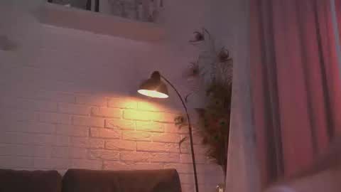 Eva and Lucia online show from 02/01/25, 09:40