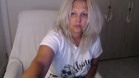 Snapshot of divineblond chatting on 07/13/26, 07:49 Alexxa online show from 07/13/26, 07:49