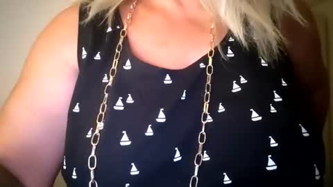 Snapshot of divineblond chatting on 07/14/26, 07:08 Alexxa online show from 07/14/26, 07:08