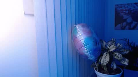 Hera online show from 10/22/25, 10:04