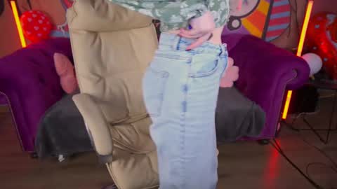 DivineJasss online show from 03/04/25, 10:27