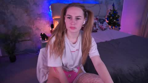 Snapshot of divinejasss chatting on 12/22/25, 09:23 DivineJasss online show from 12/22/25, 09:23