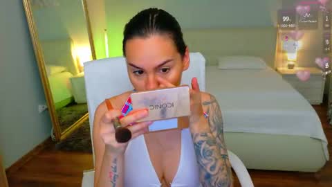 Snapshot of divineluxe chatting on 06/29/26, 06:30 Ivory Blue. online show from 06/29/26, 06:30