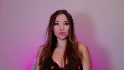 Snapshot of divinelynn chatting on 12/01/24, 04:29 DivineLynn online show from 12/01/24, 04:29