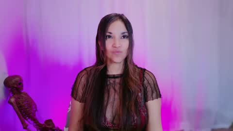 Snapshot of divinelynn chatting on 02/10/25, 03:42 DivineLynn online show from 02/10/25, 03:42