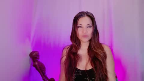 Snapshot of divinelynn chatting on 02/16/25, 05:48 DivineLynn online show from 02/16/25, 05:48