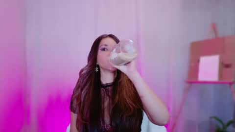 Snapshot of divinelynn chatting on 02/22/25, 03:25 DivineLynn online show from 02/22/25, 03:25