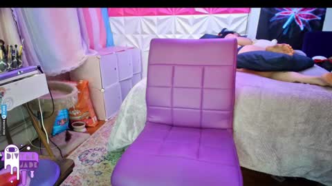 Jade Divyne online show from 12/30/24, 10:10