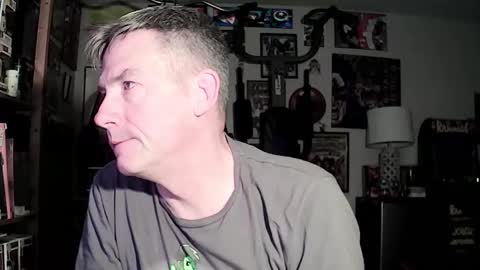 dix_handley_50 online show from 02/13/25, 12:32