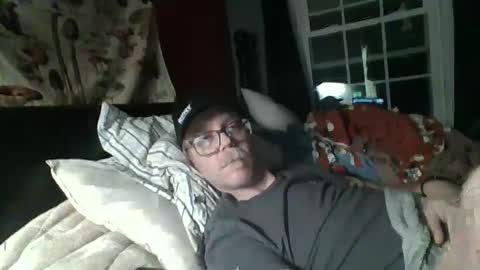 Snapshot of dixhexus chatting on 02/17/25, 07:04 Chris Williams online show from 02/17/25, 07:04