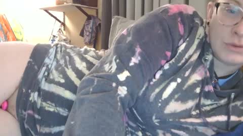 Snapshot of dixie_comanche chatting on 02/17/25, 09:03 dixie_comanche online show from 02/17/25, 09:03