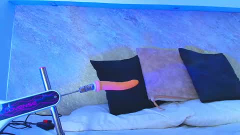 Sofia  online show from 10/13/25, 03:23