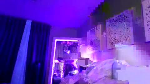 Snapshot of dixieglam chatting on 02/17/26, 09:06 dixieglam online show from 02/17/26, 09:06