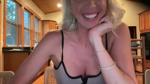 dixieinthewilde online show from 09/21/25, 01:18