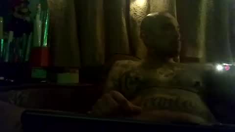 Snapshot of dixienormes chatting on 12/16/24, 07:04 dixienormes online show from 12/16/24, 07:04