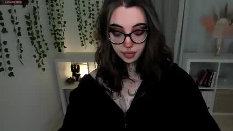 Snapshot of dixipixi_ chatting on 07/04/26, 10:21 dixipixi_ online show from 07/04/26, 10:21