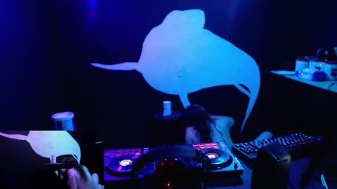 Adrian Arturo online show from 02/03/25, 02:14