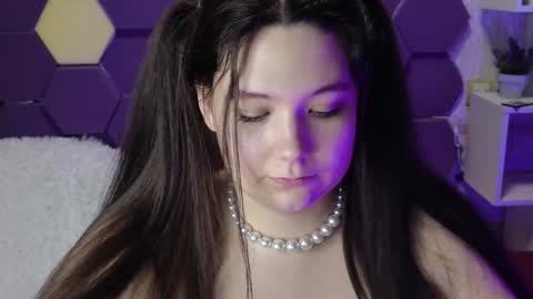 Jenia online show from 12/29/24, 10:01