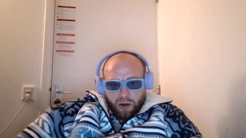 Snapshot of djschoor chatting on 10/19/25, 07:25 djschoor online show from 10/19/25, 07:25