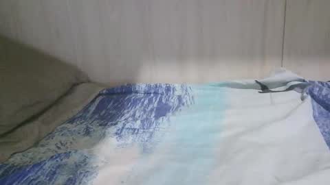 dkhkr93 online show from 02/10/25, 11:02