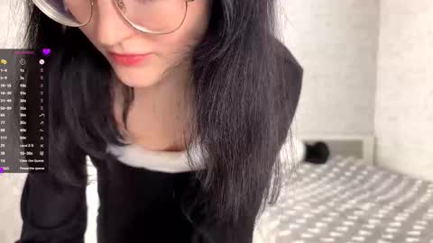 Annie PVT IS OPEN online show from 10/15/25, 09:04