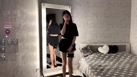 Annie PVT IS OPEN online show from 10/21/25, 09:15