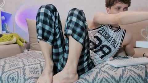 Snapshot of doedeeer chatting on 12/10/24, 12:06 Alex online show from 12/10/24, 12:06